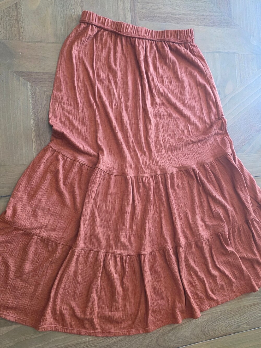 Max Studio Burnt Orange Rust Maxi Skirt Sz Small Stretch Waist Knit Tiered Flowy